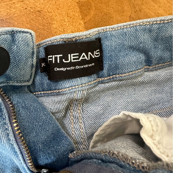 Cut FITJEAN Shorts - Picture 3 of 3